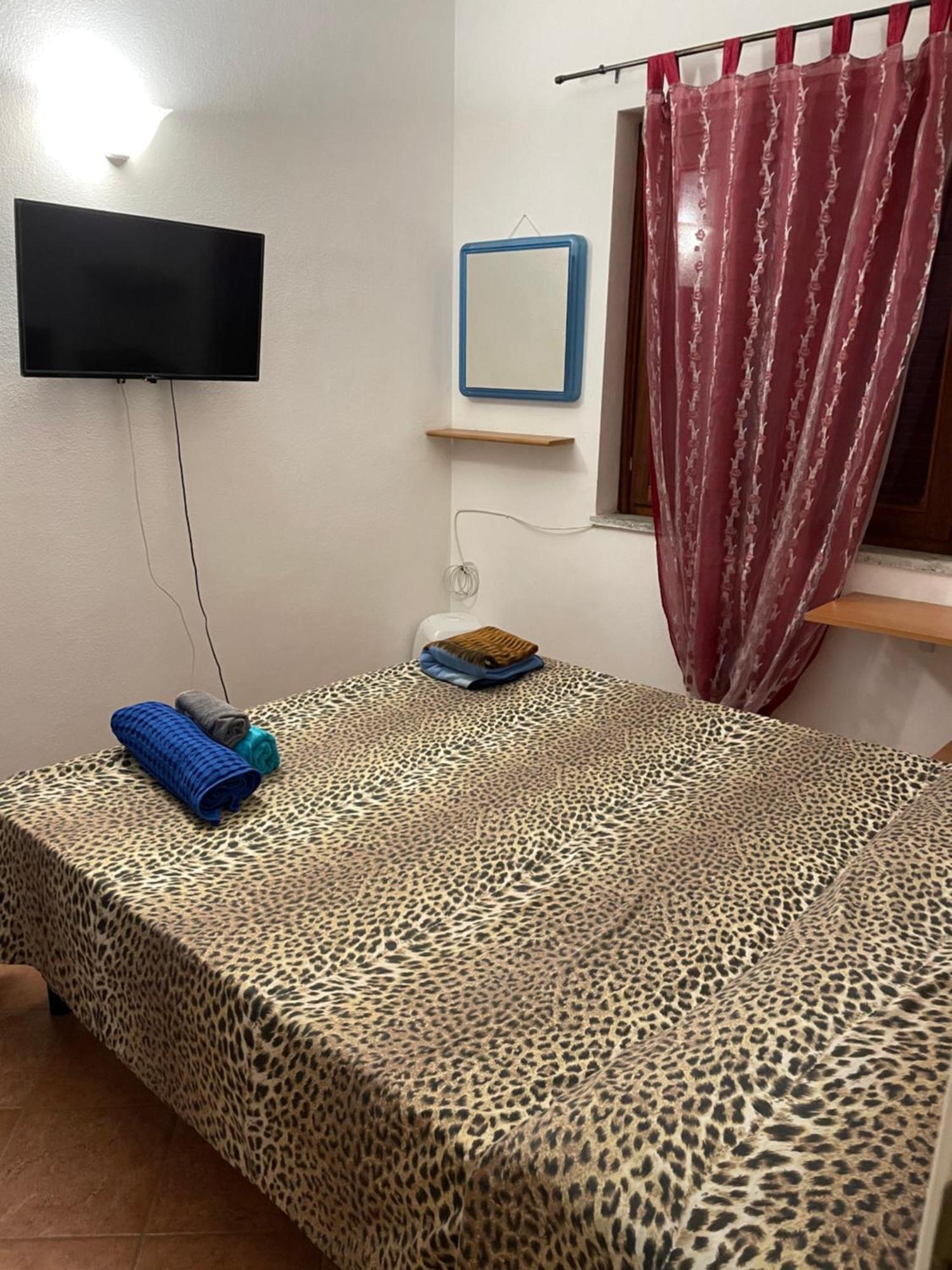 Airport25Minwalk-Bigpoolopentill15Septemberlive-Late-Checkin-Free-From 7-Till9Pm-After 9Pm Extracharge-Topay-Included-Economic-Shuttle-Late Check Out-Assistance To-Rentcar&Save Money During Journey 5Minbywalktoccenter2Mbywalktotouristicport5Minbywalk Олбия Екстериор снимка